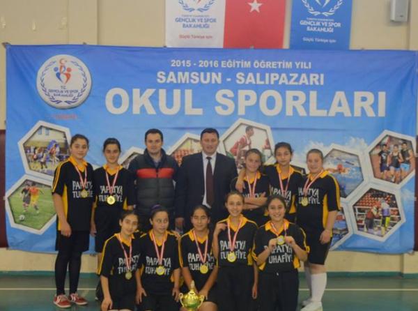 Okulumuz Kız Basketbol Takımı İlçemizde Düzenlenen İlçe Okul Sporları Müsabakarında İlçe Birincisi Oldu.